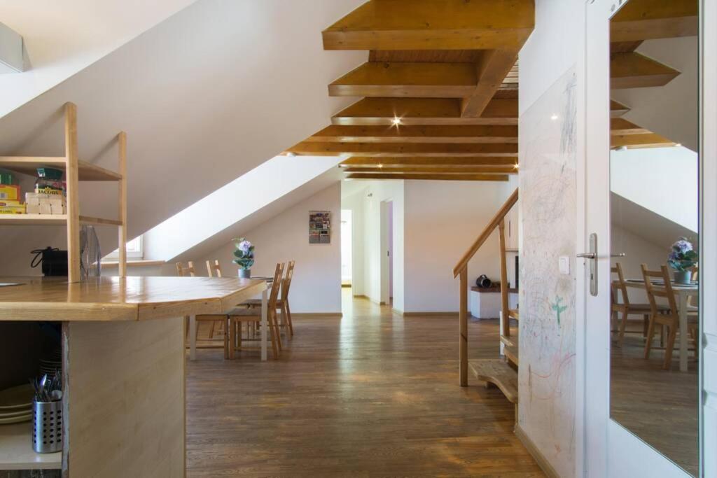 Private Sauna & 4 Bedrooms Old Town Rooftop Apartment Vilnius Exterior photo